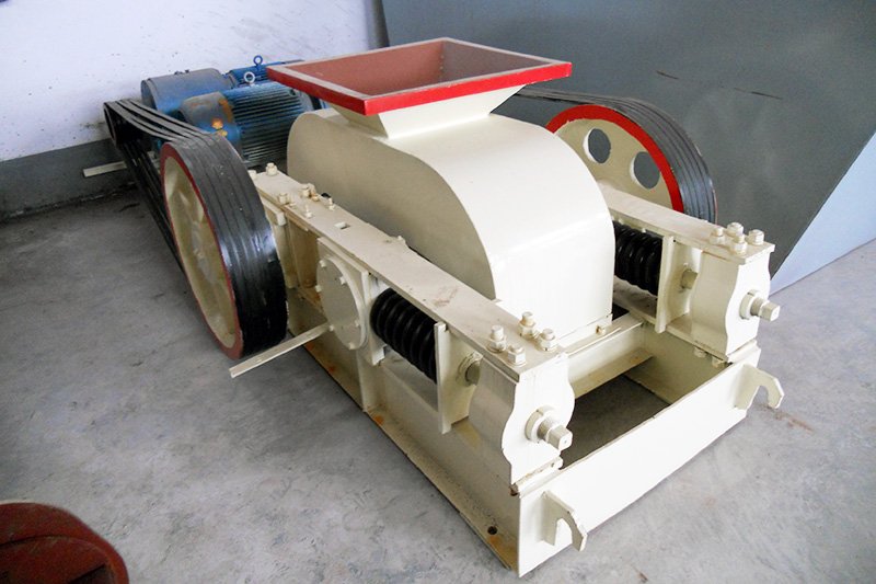 雙輥破碎機(jī)，對(duì)輥式制砂機(jī)