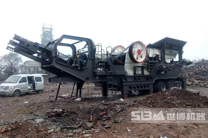 建筑垃圾粗碎移動破碎機，顎破移動破碎機