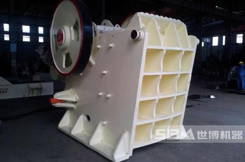 顎破，擠壓式破碎機