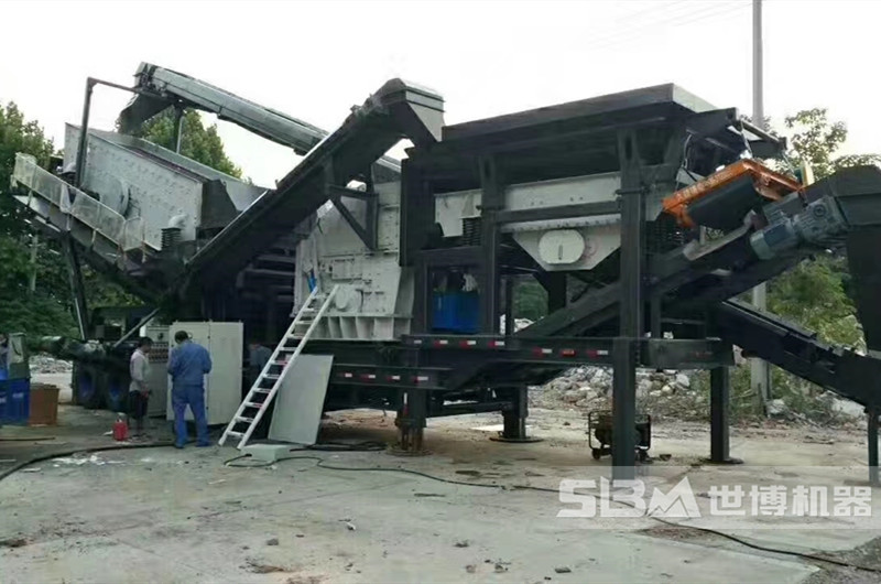 移動破碎篩分一體機，三組合移動破碎機