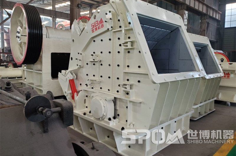 粗碎破碎機(jī)，大口反擊式破碎機(jī)